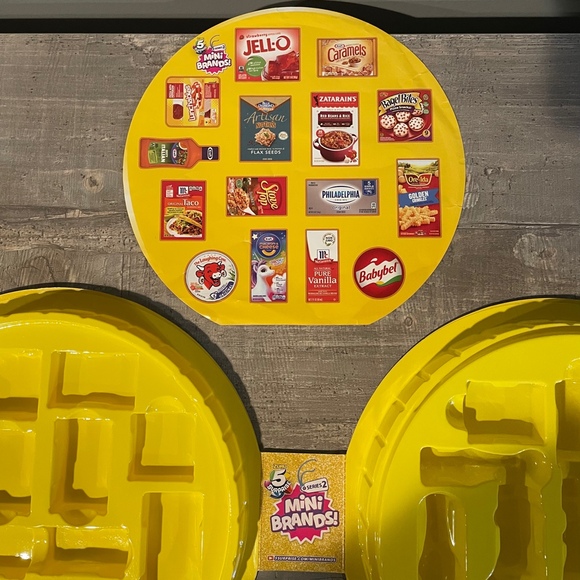 ZURU Foodie Mini Brands & Mini Brands Series 2 Collectors Cases ONLY - Picture 4 of 5